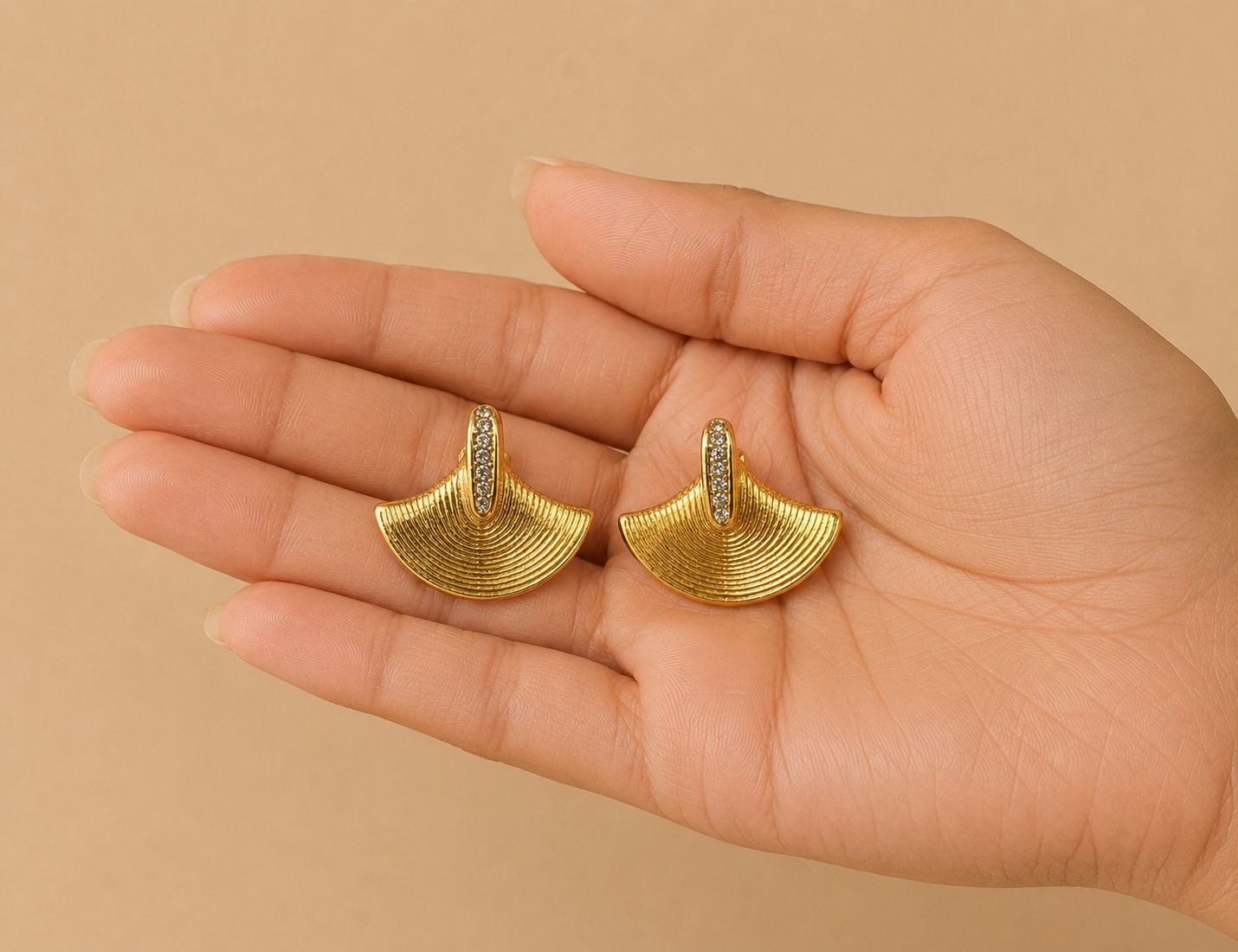 Celestial Arc Gold Stud Earrings – Anti Tarnish Stainless Steel