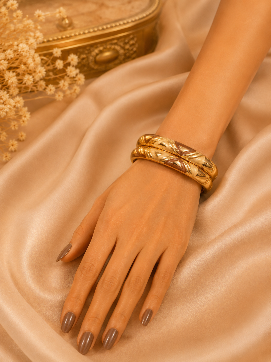 Elara Geometric Enamel Gold Bangles – Elegant Statement Bangle Set