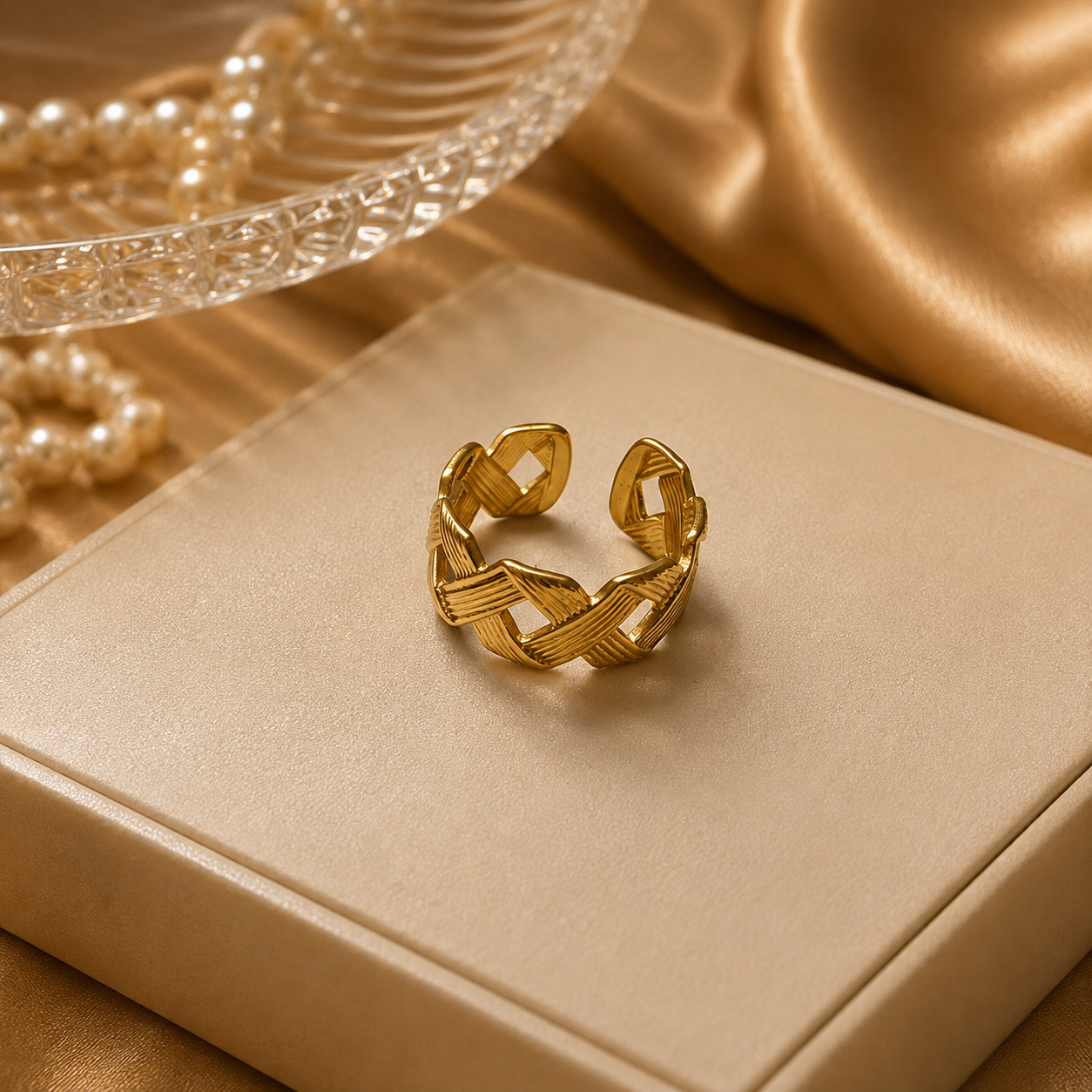 Luxe Woven Chain Gold Statement Ring for Women