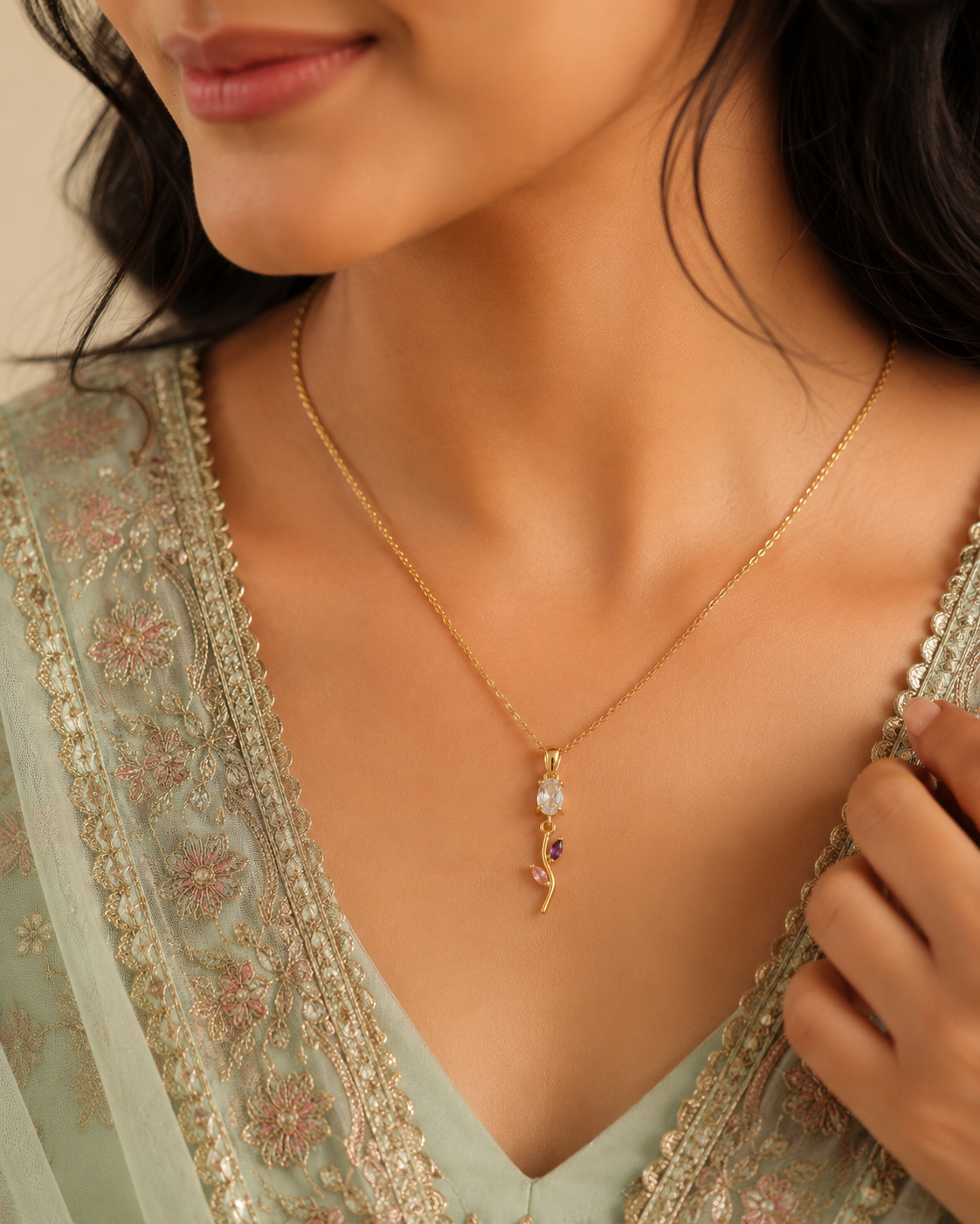 Tulip Grace Pendant Necklace – 18K Gold Plated
