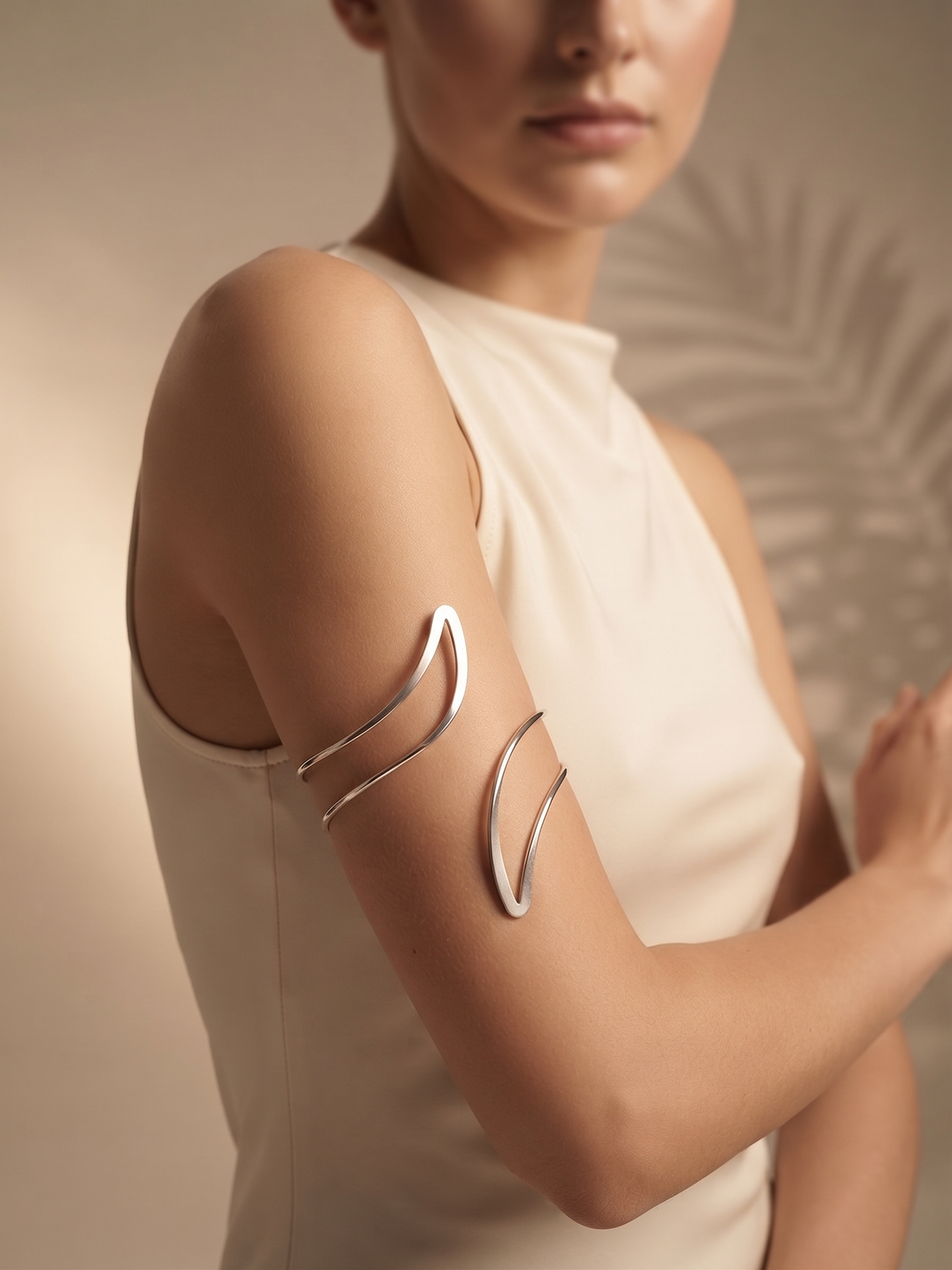 ENDLESS MOTION ARMCUFF (SILVER)