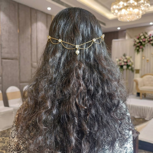 Golden curves pearl hairlet