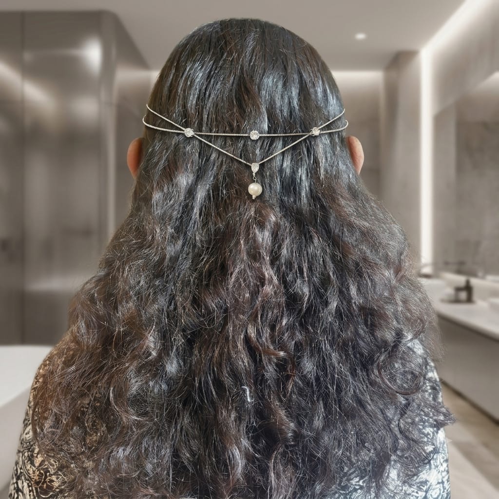 Silver Minimal V stone hairlet